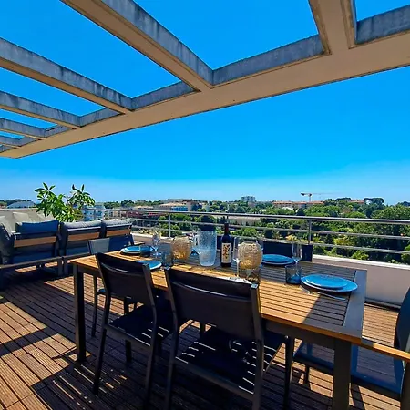 Penthouse With Large Terrace Ac Parking And Close To Shops -benakey * Antibes